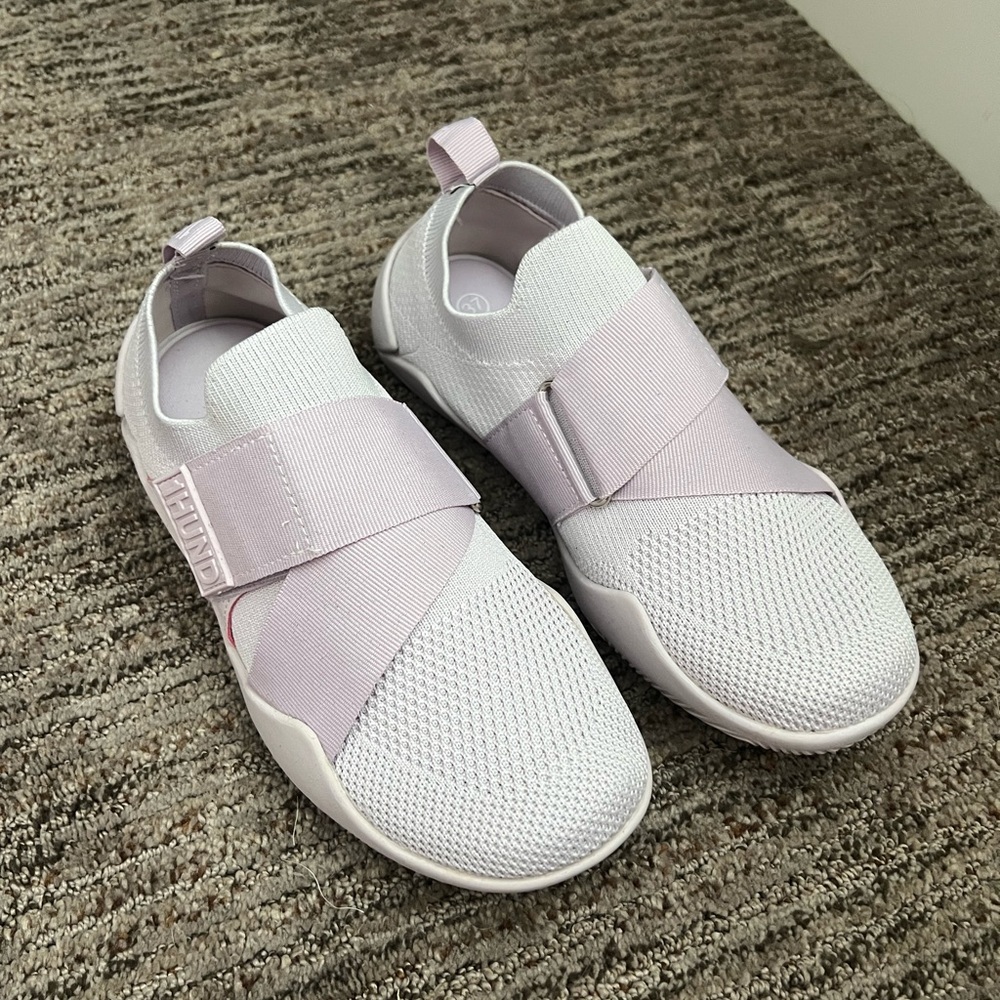 1HUND Light Purple Slip-On Sneakers